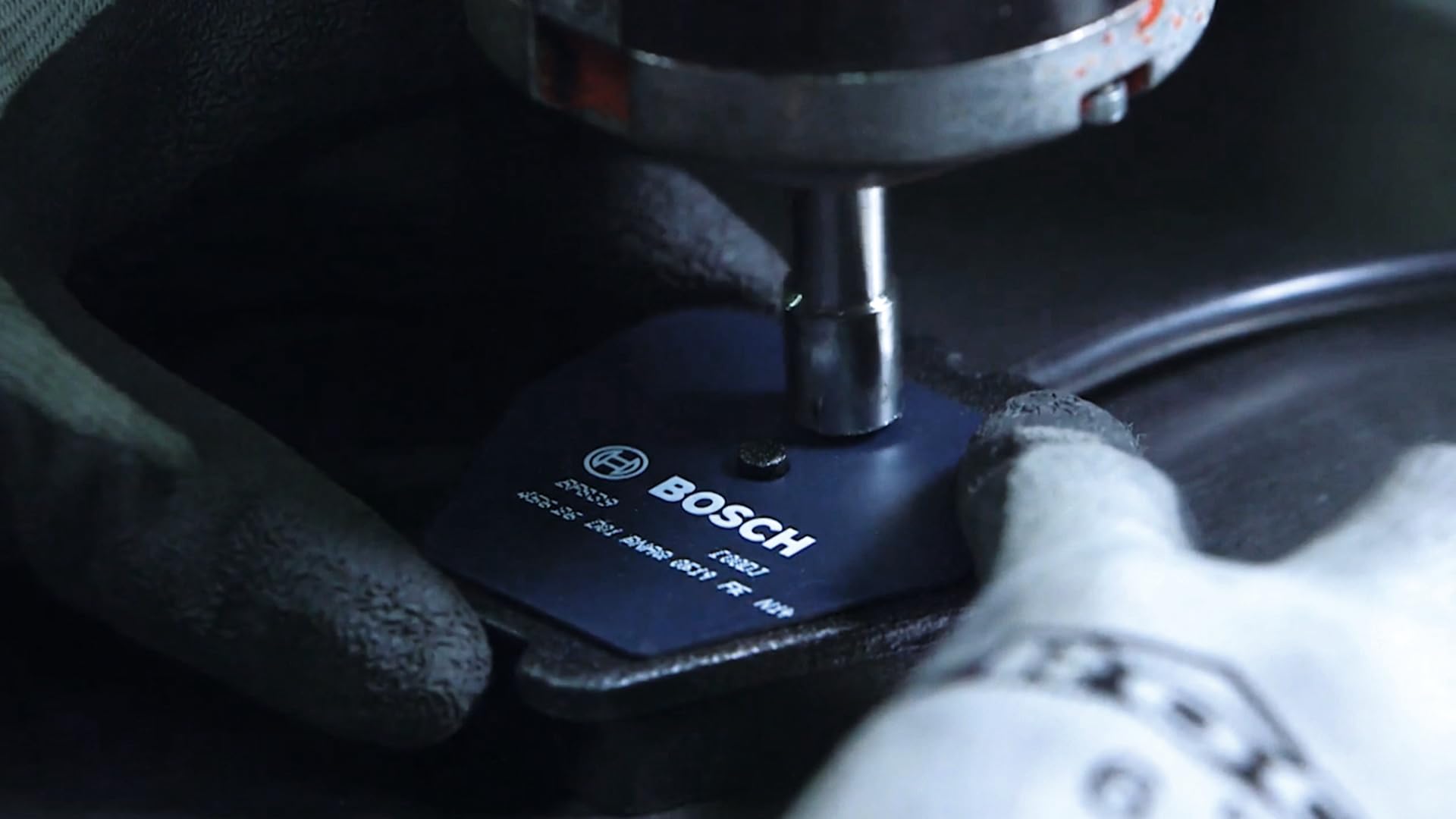 Amazon | BOSCH(ボッシュ) 国産車用ブレーキパッド BP2418N N-BOX, N